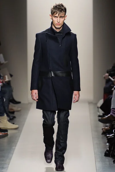 Look 19